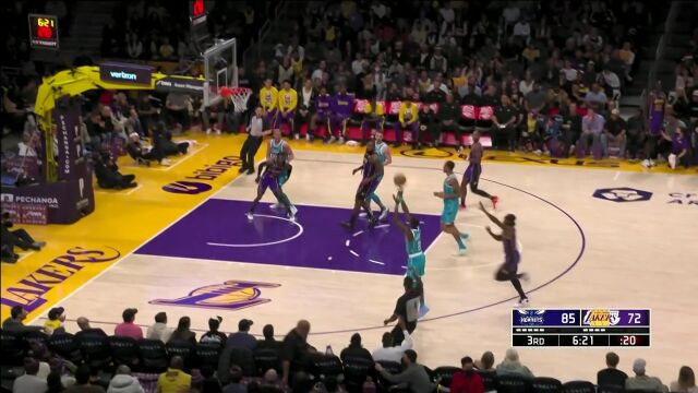 敲起警钟！罗齐尔外线开炮三记三分肆虐篮筐