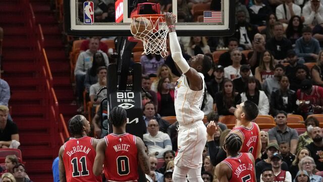 阿德巴约vs公牛集锦 空砍27+12+6双拳难敌四手