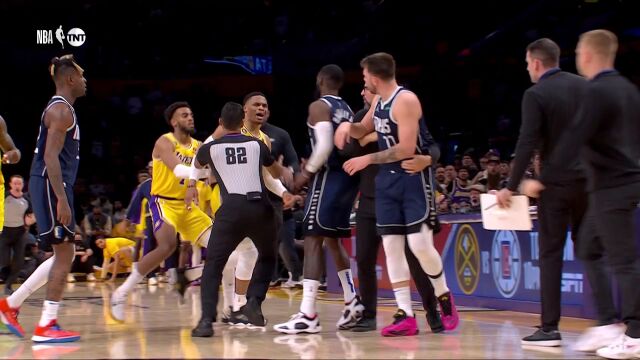 来得快去得也快！威少恶犯东契奇险些引发冲突后迅速和好