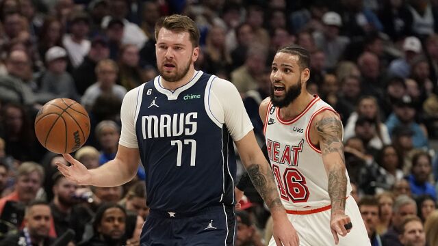 东契奇vs热火集锦 轰下34+12+7连续命中关键三分