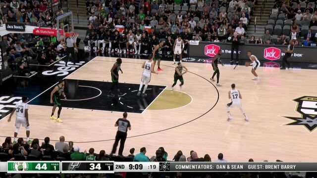 两位型男飚上了！塔图姆与扎克-科林斯各显其能颜值与实力并存