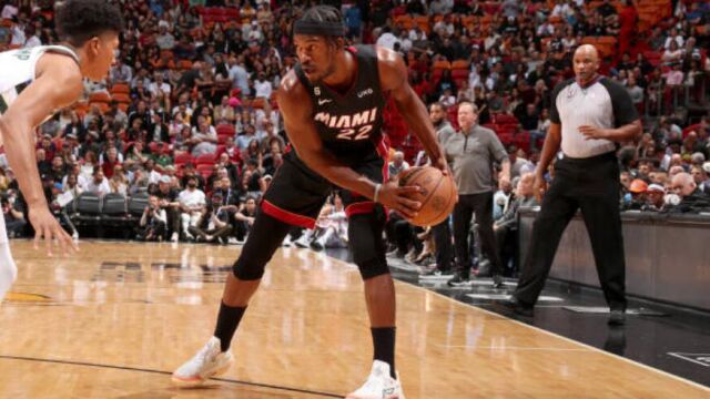 巴特勒vs雄鹿集锦 全场17+11关键上篮稳定军心