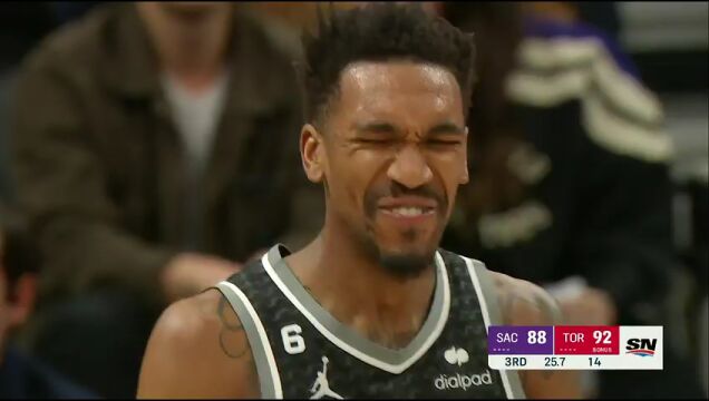 NBA常规赛：国王vs猛龙第3节英文原声回放