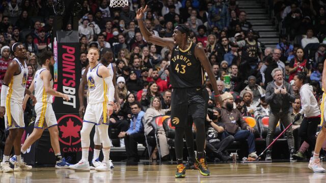 西亚卡姆vs勇士集锦 空砍27+5+6冲击篮下连获2+1良机