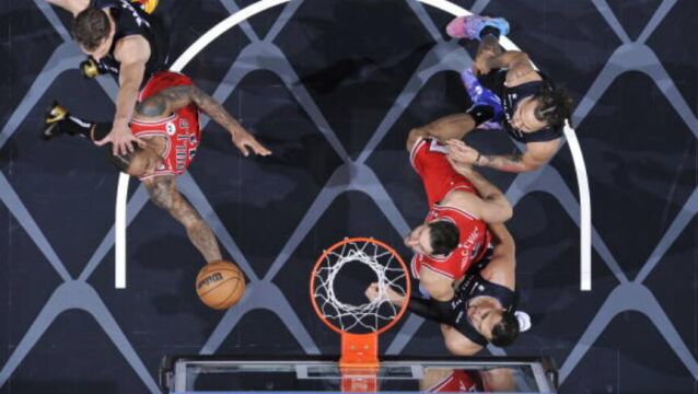 公牛128-109魔术 德罗赞拉文合砍64分拒绝逆转