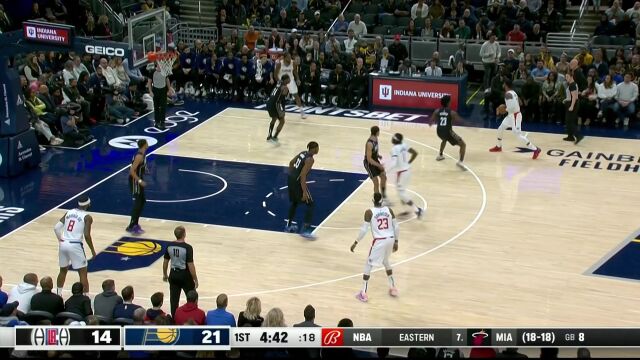 完全不讲理的进攻 莱昂纳德后仰干拔中距离无视防守