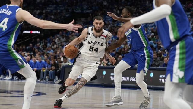 马穆克拉什维利vs独行侠集锦 23+11+4全面发挥