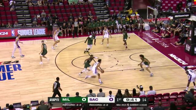 开场来个下马威！法尔铁面无私空中大帽拦截对手