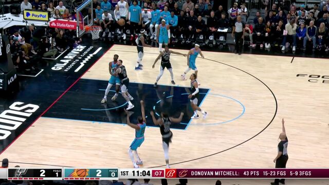 小试牛刀照样不讲理 杜兰特开场飚中三分