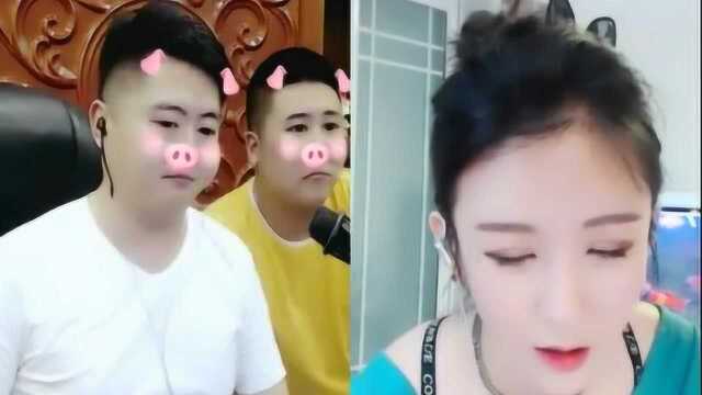 YY美女夏可可这是表演什么?小洲这样的表情!