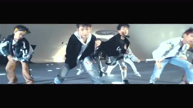 台湾少年舞团热舞《Fake Love》YouTube翻唱精选的秒拍视频