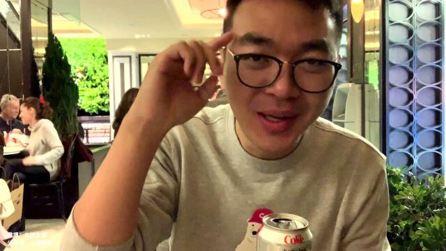 小泽VLOG:出差纽约遇到了超好吃的龙虾卷?