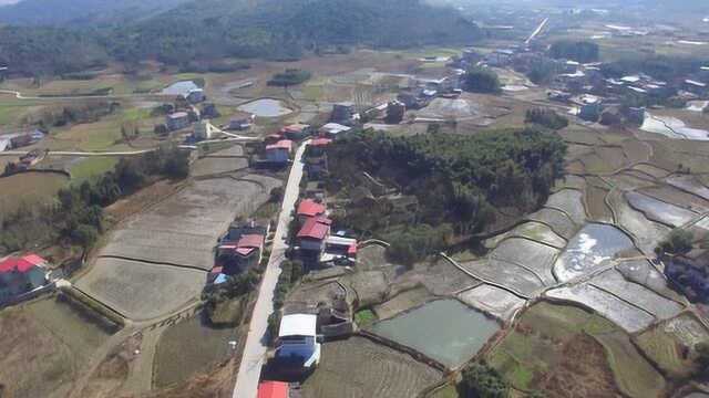 航拍中国:湘桂交界的白石村,距离广西桂林的全州县只有一步之遥!