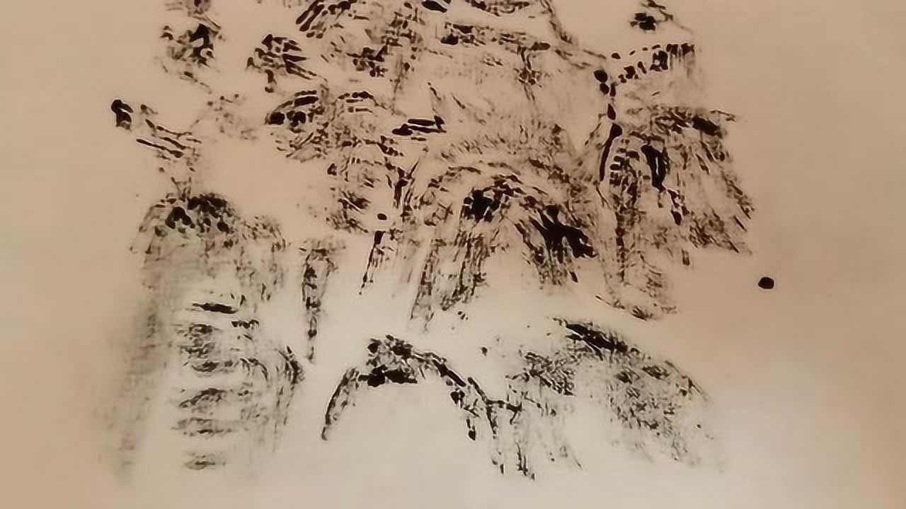 焦墨法画写意群山,墨色要有浓淡干湿变化