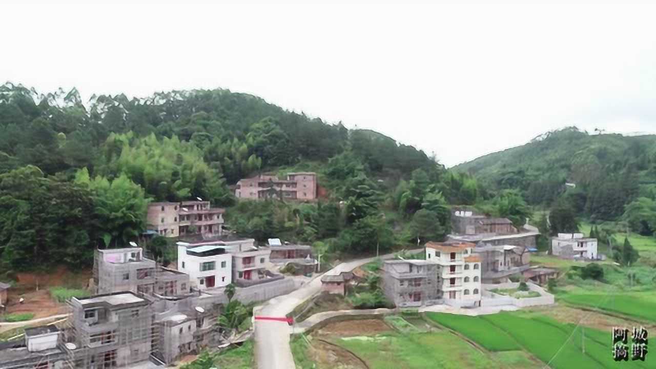 航拍广东河源龙川黎咀风水宝地青山绿水环绕空气清新风景美