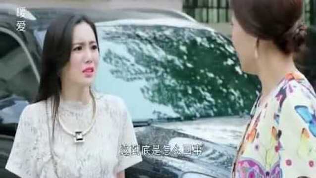 孪生妹妹的到来,让怀孕的姐姐出现早产,母亲看到了把妹妹骂一顿