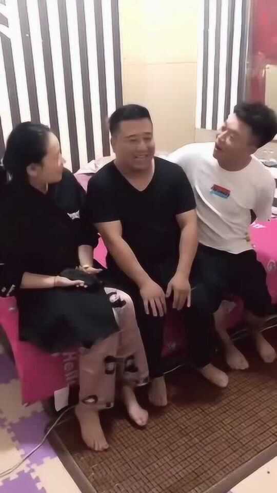 和兄弟的老婆两个人在家，没想到会发生这种事情，我太难了