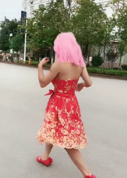 迷人风骚走姿,这一刻我是最美的