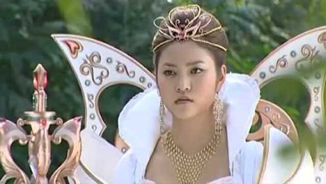 巴啦啦小魔仙:希索娜女王就是以魔仙彩石,成功让魔仙堡过渡大风暴!