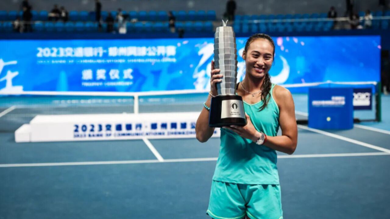 WTA官宣最新排名:郑钦文稳居前15,21岁小花狂飙20名首进前100