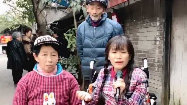 姑娘一首《在那遥远的小山村》,动感的节奏,超级好听