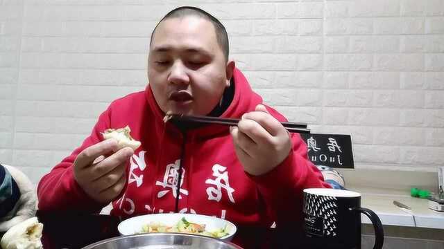 吃播vlog0221 试吃2个粉丝包子