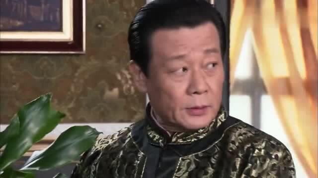 小君想借走郑家的书看,老爷听完满口答应,书本随便拿