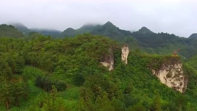 深山发现奇特巨岩活灵活现,大自然太神奇了