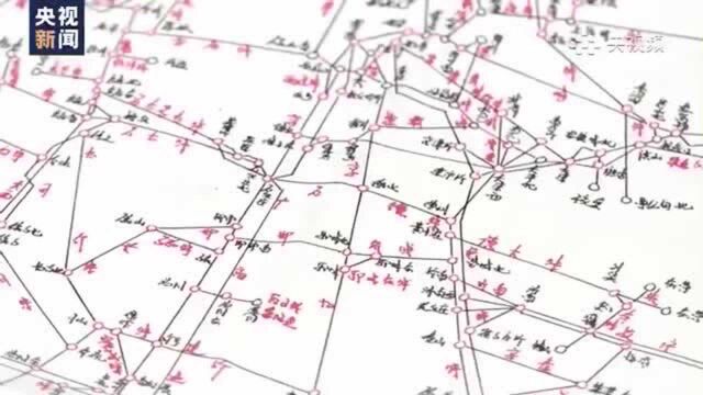 学霸小姐姐90分钟默画全国铁路示意图