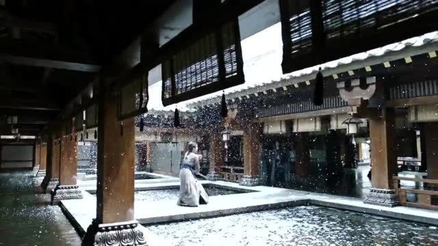 燕云台:美女雪中练剑,背景音乐好凄惨,美女表情好冷漠