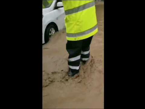 山西运城:暴风雨恶劣天气,他们用实际行动温暖一座城