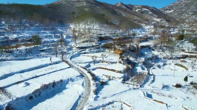 临池镇:纯净灵动,圣洁辽阔,来这里踏行深雪小“稻城”