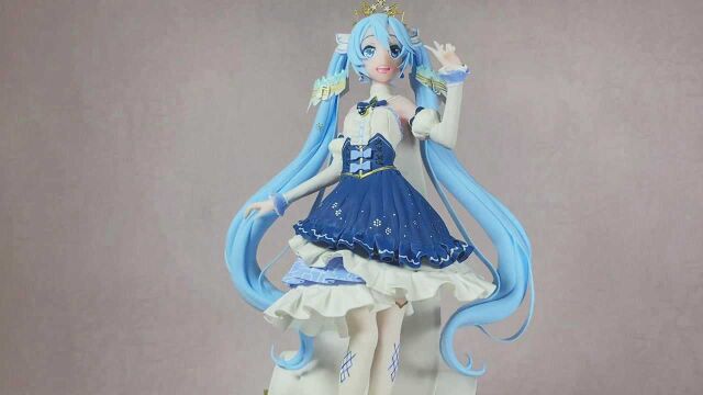 日本手工达人用粘土制作“初音”手办的过程!相当细致耐心!