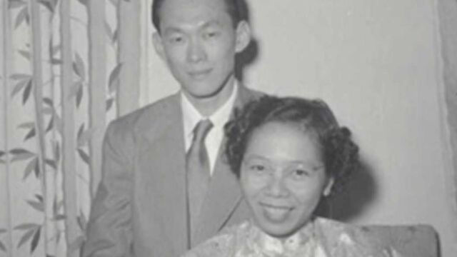 1947年,李光耀和柯玉芝秘密结婚,求婚戒指却不能戴在手上丨档案