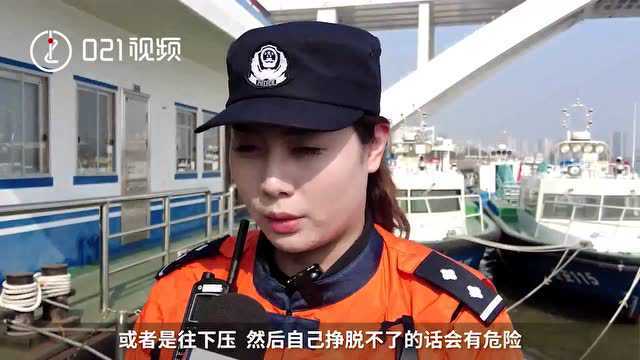 了不起的她②︱游泳冠军退役后成为女水警,参与研发“水上救生机器人”!