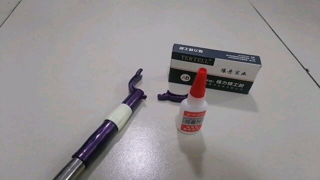 家里撑衣杆耳朵断了,用焊接剂、铸工胶焊接行吗?