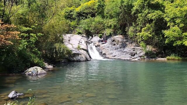 宁波横溪镇下山坑村实拍,瀑布唯美、潭水清碧,是美丽的玩水胜地