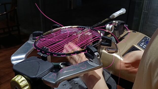 威克多羽毛球拍 TKF 黑金隼 羽毛球拍穿线 YONEX BG80