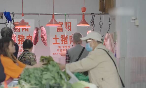 菜市场换新颜,地道美食,市井气息,吸引游客前往