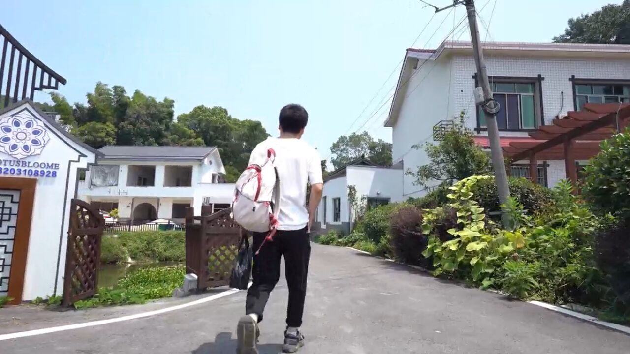 新春走基层ⷥ𐏩•‡青年 | “乡村旅居时代”来临 “三土哥”邀你来乡间小院一坐!