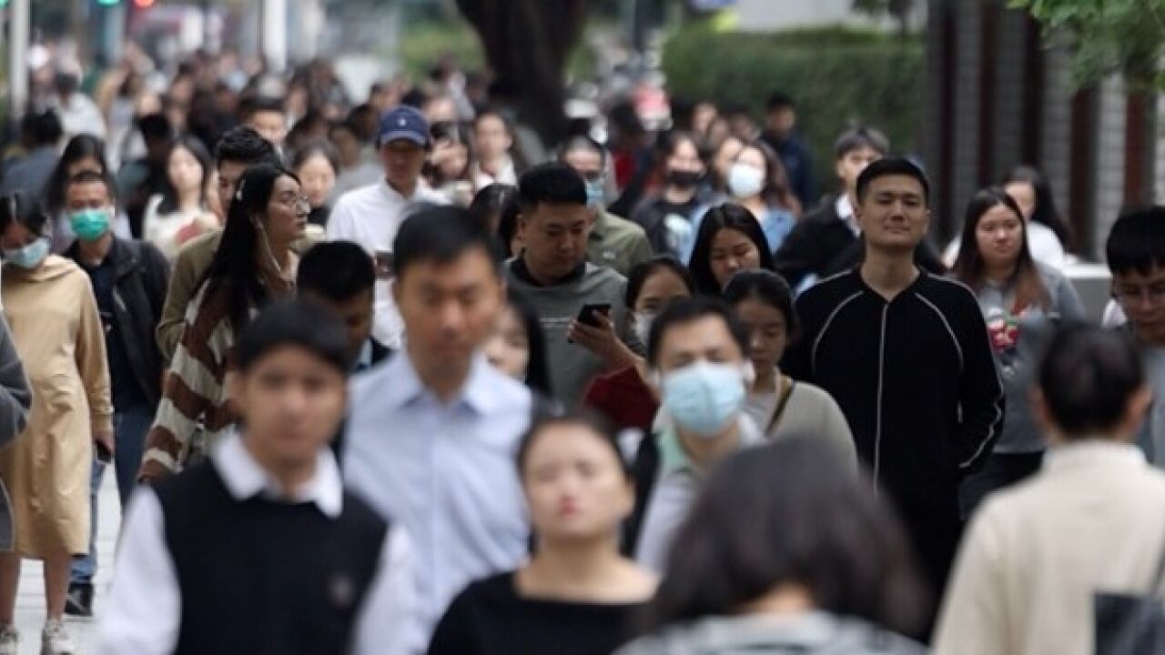 广州打破最长夏天纪录后迎来首次降温,气温或将低至15℃