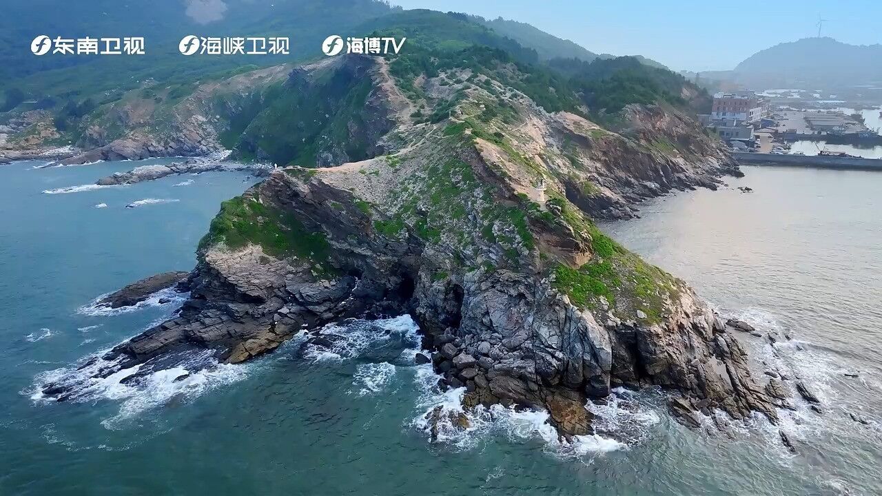 海洋文化系列短视频#听见这片海|渔村诗人 #福建渔民在家门口写就诗和远方 “最美渔村”福建东山澳角,有绝色风光、绝美海鲜,还有绝痴于诗的渔民诗人...