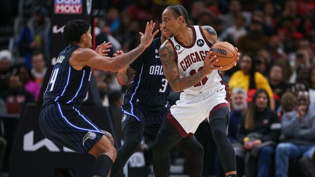 魔术108-107公牛 德罗赞空砍41分萨格斯20+8送三分准绝杀