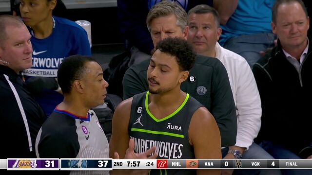 NBA常规赛：湖人vs森林狼 中文解说全场回放