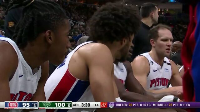 NBA常规赛：活塞vs雄鹿 英文解说全场回放