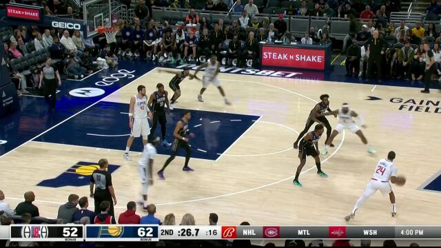 假传真投命中神仙球 莱昂纳德回头望月抛投打成2+1