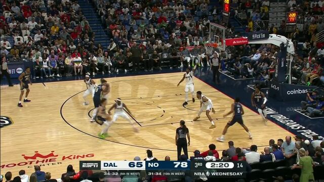 NBA常规赛：独行侠vs鹈鹕第3节英文原声回放