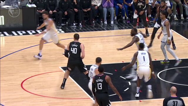 面前无人盯防可定要付出代价 威斯布鲁克底角突施冷箭三分穿针