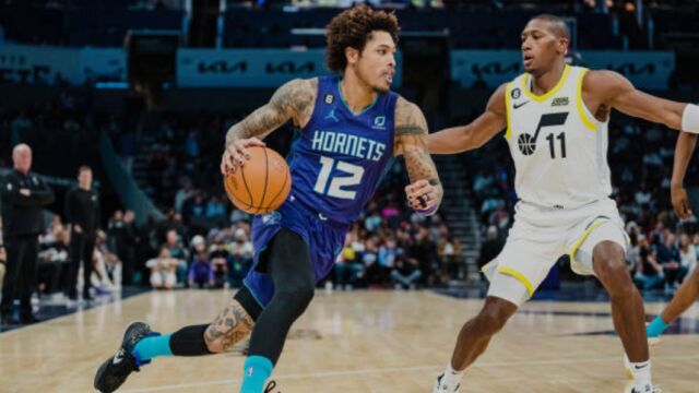 乌布雷vs爵士集锦 六记三分球空砍24分