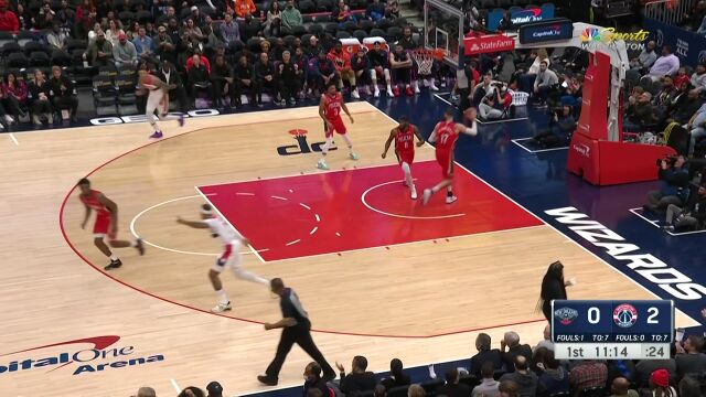 加福德虚晃一枪回头妙传 基斯珀特外线三分接球就扔